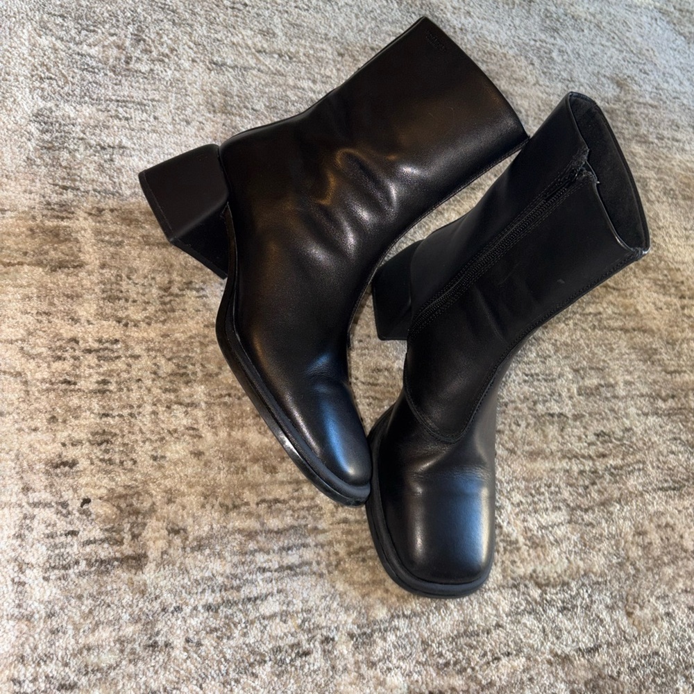 Vagabond Black Mid-Calf Block Heel Leather Boots - Picture 2 of 6